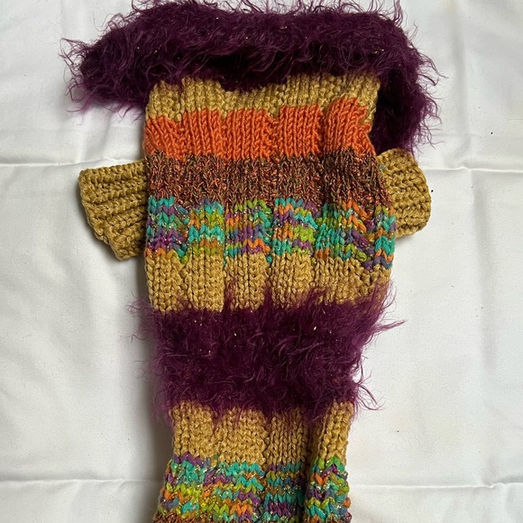 Hand crafted knitted dog sweater - Picture 2 of 4